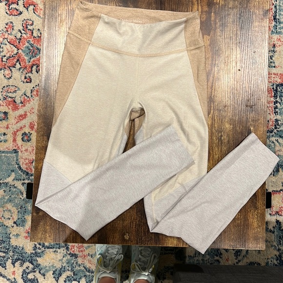 Outdoor voices leggings - Picture 2 of 4